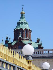 A hint of presidential palace and Usbenski Cathedral. © Mika Lappalainen